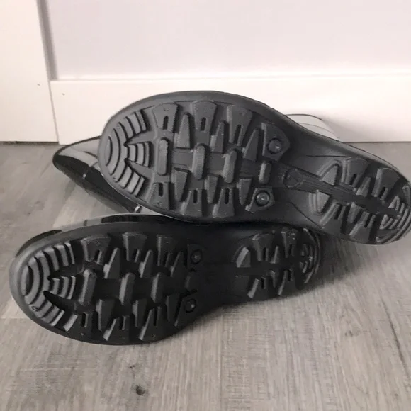Kamik rain boots Size 7 - Picture 3 of 6